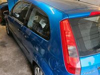 Gebraucht Ford Fiesta 70 PS (51 kW) 2004 Blau Kleinwagen