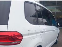 Gebraucht VW Touran Comfortline 116 PS (85 kW) 2020 Weiß Van / Kleinbus