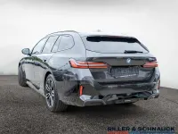 Gebraucht BMW 530e M Sport 299 PS (219 kW) 2025 Grau Kombi