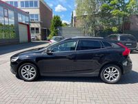 Gebraucht Volvo V40 CC Momentum 120 PS (88 kW) 2016 Schwarz Kombi
