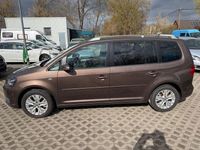 Gebraucht VW Touran Life 140 PS (102 kW) 2013 Braun Van / Kleinbus