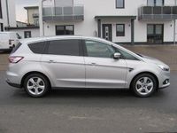 Gebraucht Ford S-MAX Titanium 179 PS (131 kW) 2016 Silber Van / Kleinbus