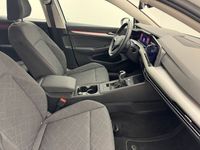 Gebraucht VW Golf VIII Life 131 PS (96 kW) 2024 Pure white Kleinwagen