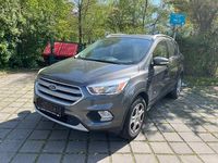 Gebraucht Ford Kuga Titanium 182 PS (133 kW) 2017 Grau SUV