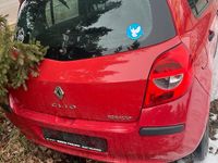 Gebraucht Renault Clio II 75 PS (55 kW) 2007 Rot Kleinwagen