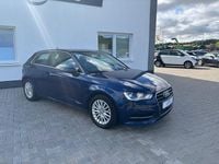 Gebraucht Audi A3 Ambiente 150 PS (110 kW) 2015 Blau Limousine
