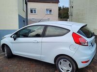 Gebraucht Ford Fiesta Cool & Connect 101 PS (74 kW) 2017 Weiß Limousine