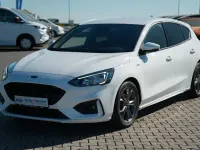 Gebraucht Ford Focus ST-Line 125 PS (91 kW) 2022 Frozen white Limousine