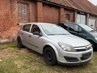 Gebraucht Opel Astra 90 PS (66 kW) 2006 Silber Limousine