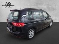 Używany VW Touran 150 KM (110 kW) 2022 Czarny Minivan