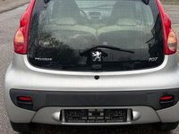 Gebraucht Peugeot 107 68 PS (50 kW) 2006 Silber Kleinwagen