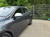 Gebraucht Volvo V40 R-Design 114 PS (83 kW) 2013 Grau Limousine