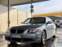 Gebraucht BMW 530 231 PS (169 kW) 2005 Silber Limousine
