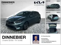 Neu Kia Ceed Platinum 140 PS (102 kW) 2025 Yucca stahlgrau metallic Kleinwagen