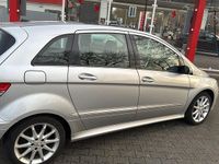 Gebraucht Mercedes B170 116 PS (85 kW) 2005 Silber Van / Kleinbus