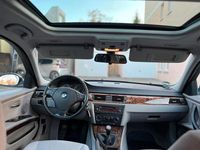 Gebraucht BMW 320 150 PS (110 kW) 2005 Grau Limousine