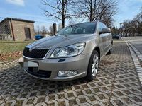 Gebraucht Skoda Octavia Elegance 140 PS (102 kW) 2011 Grau Kombi