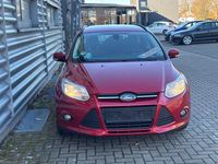 Gebraucht Ford Focus Titanium 150 PS (110 kW) 2013 Rot Kombi