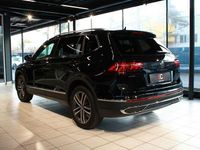 Gebraucht VW Tiguan Allspace Elegance 245 PS (180 kW) 2023 Schwarz SUV