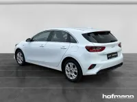 Gebraucht Kia Ceed Vision 101 PS (74 kW) 2024 Carraraweiss Kleinwagen