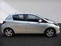 Gebraucht Toyota Yaris Hybrid 101 PS (74 kW) 2016 Silber Kleinwagen
