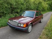 Gebraucht Mercedes 190 Avantgarde 109 PS (80 kW) 1992 Rot Limousine