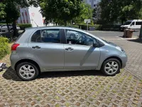 Gebraucht Toyota Yaris 69 PS (50 kW) 2009 Silber Kleinwagen