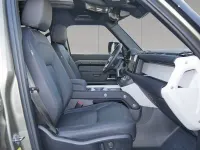 Gebraucht Land Rover Defender SE Dynamic 304 PS (223 kW) 2024 Pangea green SUV