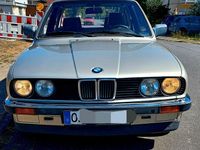 Gebraucht BMW 325 Performance 122 PS (89 kW) 1986 Beige Limousine