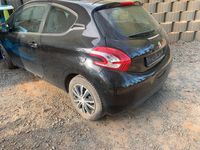 Gebraucht Peugeot 208 80 PS (58 kW) 2013 Schwarz Kleinwagen