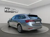 Gebraucht Skoda Octavia Clever 150 PS (110 kW) 2022 Grau Kombi