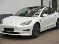 Gebraucht Tesla Model 3 Standard Range 208 kW (283 PS) 2021 Weiß Limousine