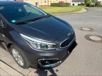 Gebraucht Kia Ceed DREAM-TEAM Edition 99 PS (72 kW) 2016 Grau Kleinwagen