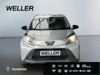 Gebraucht Toyota Aygo Play 72 PS (52 kW) 2022 Silver (silber) Kleinwagen