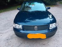 Second-hand VW Passat 100 CP (73 kW) 2000 Albastru Berlinǎ