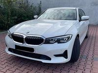 Gebraucht BMW 320 190 PS (139 kW) 2019 Weiß Limousine