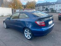 Gebraucht Mercedes C180 143 PS (105 kW) 2006 Blau Coupé