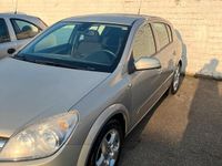 Gebraucht Opel Astra 105 PS (77 kW) 2007 Grau Limousine