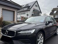Gebraucht Volvo V60 150 PS (110 kW) 2020 Schwarz Kombi