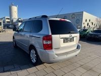 Gebraucht Kia Carnival 185 PS (136 kW) 2009 Silber Van / Kleinbus