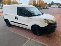 Gebraucht Fiat Doblò 95 PS (69 kW) 2018 Weiß Van / Kleinbus