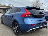 Gebraucht Volvo V40 R-Design 150 PS (110 kW) 2017 Blau Limousine