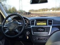 Gebraucht Mercedes ML350 258 PS (189 kW) 2011 Schwarz SUV
