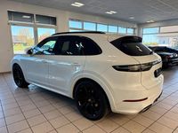 Second-hand Porsche Cayenne 340 CP (250 kW) 2019 Alb SUV