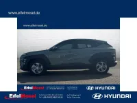 Neu Hyundai Kona Select 141 PS (103 kW) 2025 Mirage green SUV