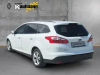 Gebraucht Ford Focus Champions Edition 116 PS (85 kW) 2012 Weiss Kombi