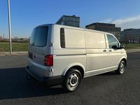 Second-hand VW Transporter 204 CP (150 kW) 2018 Argintiu Van