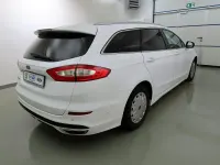 Gebraucht Ford Mondeo Titanium 179 PS (131 kW) 2015 Frostweiß Limousine