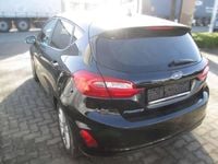 Gebraucht Ford Fiesta Titanium 125 PS (91 kW) 2017 Schwarz Kleinwagen