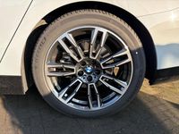 Gebraucht BMW 520 Performance 208 PS (152 kW) 2025 Grau Kombi